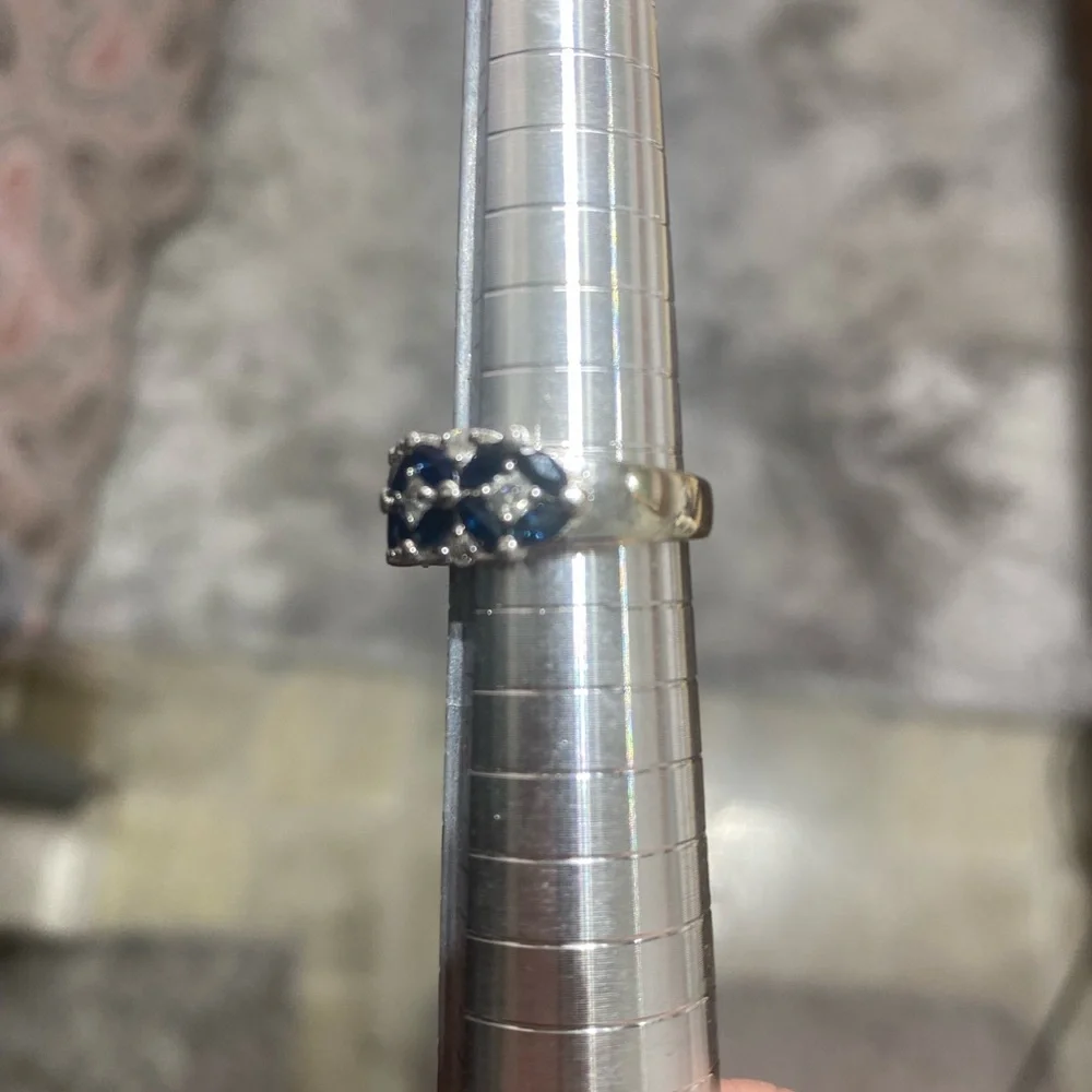 14k white gold diamond and sapphire ring might be EFFY with maker mark bh - Picture 5 of 12